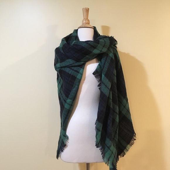 Green and Navy Plaid Ultra Plush Blanket Scarf - Picture 7 of 8